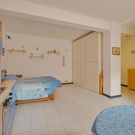 شقة Guesthost - Sunset View - Cozy Studio-apt مانارولا